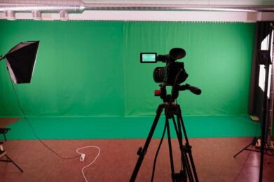 Daous Studio Green screen