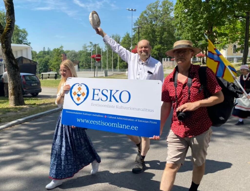 Eestisoomlaste Kultuuriomavalitsuse esindus. Foto Hannele Valkeeniemi